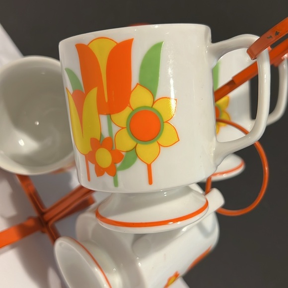 Vintage Mug Set with Metal Orange Stand - Picture 2 of 6